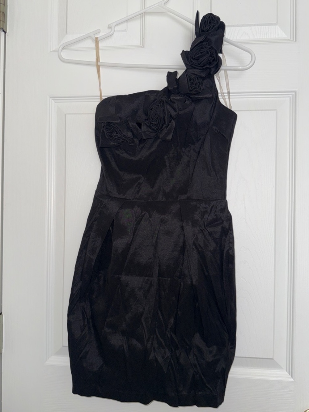 Forever 21 Black One-Shoulder Rosette Cocktail Dress